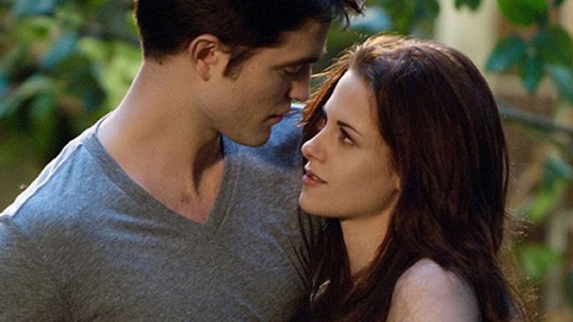 Robert Pattinson and Kristen Stewart back together for new Twilight ...