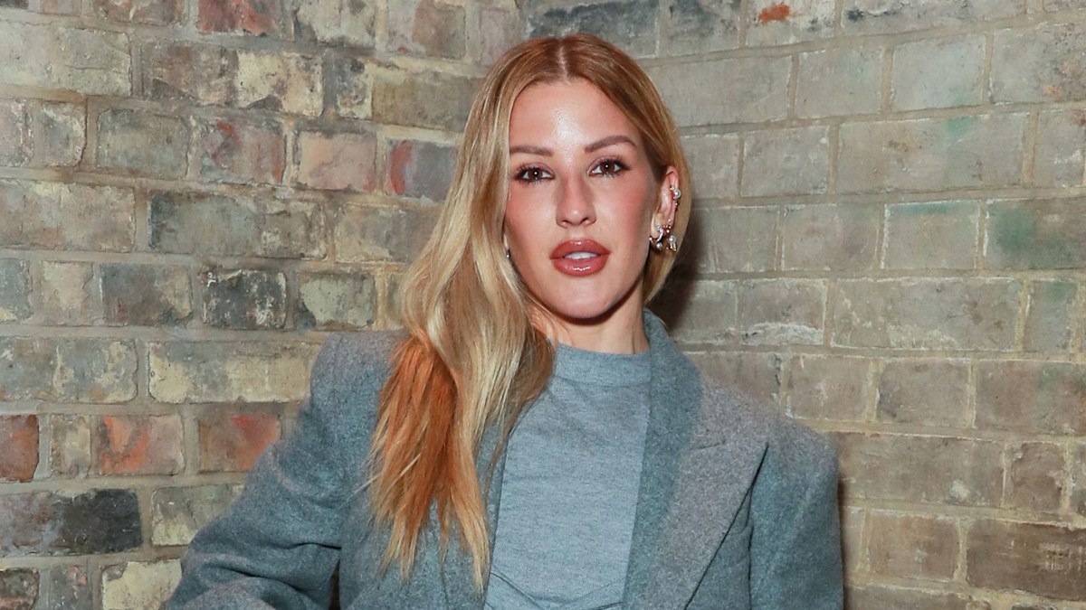 Ellie Goulding’s knee high socks and crop top look is peak cool-girl