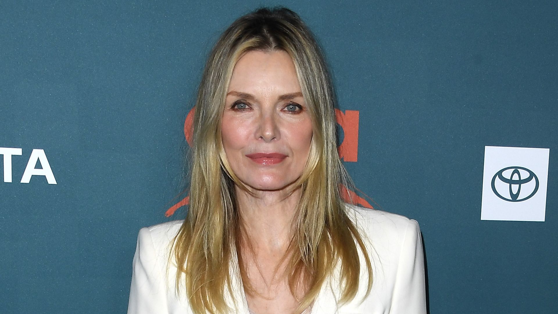 Michelle Pfeiffer arrives at the 2024 Environmental Media Association Awards Gala at Sunset Las Palmas Studios on January 27, 2024 in Los Angeles, California