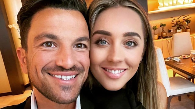 peter andre wife emily selfie
