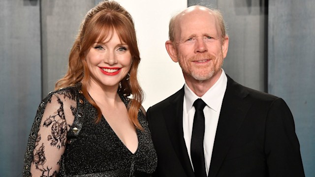 Bryce Dallas with dad Ron Howard smiling