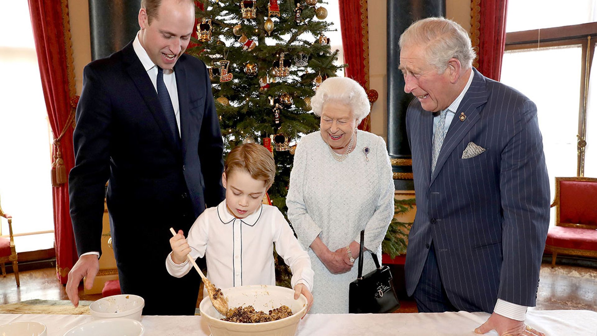 queen christmas pudding