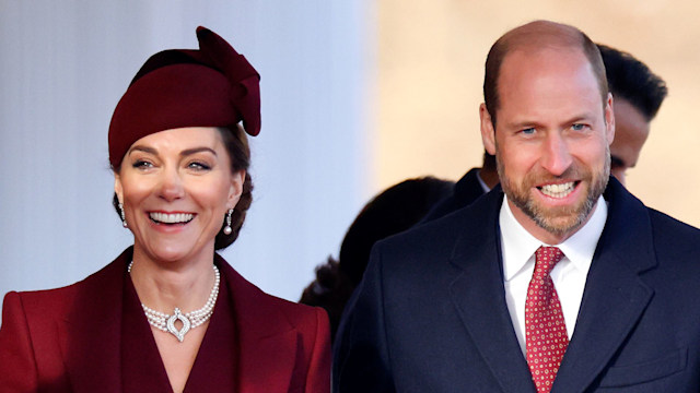 William and Kate at ceremonial welcome for Qatar state visit