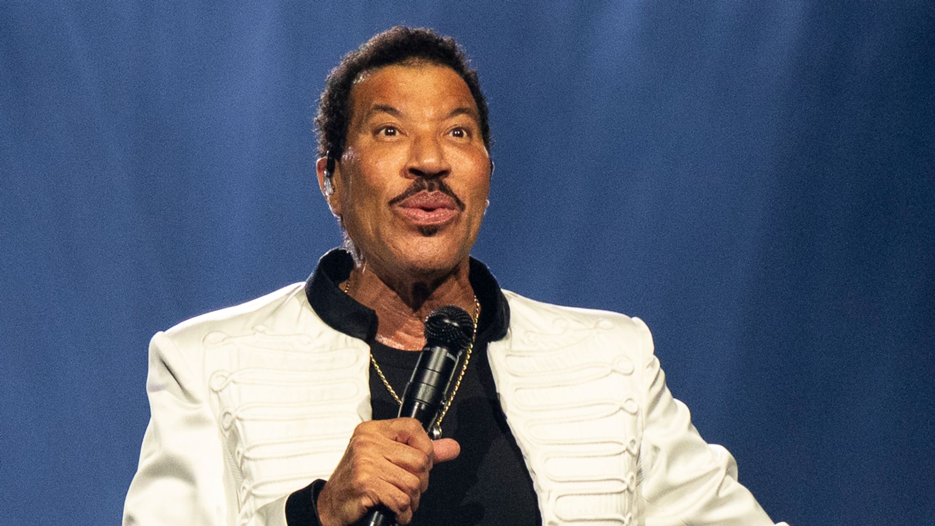 Lionel Richie performs on stage at Movistar Arena