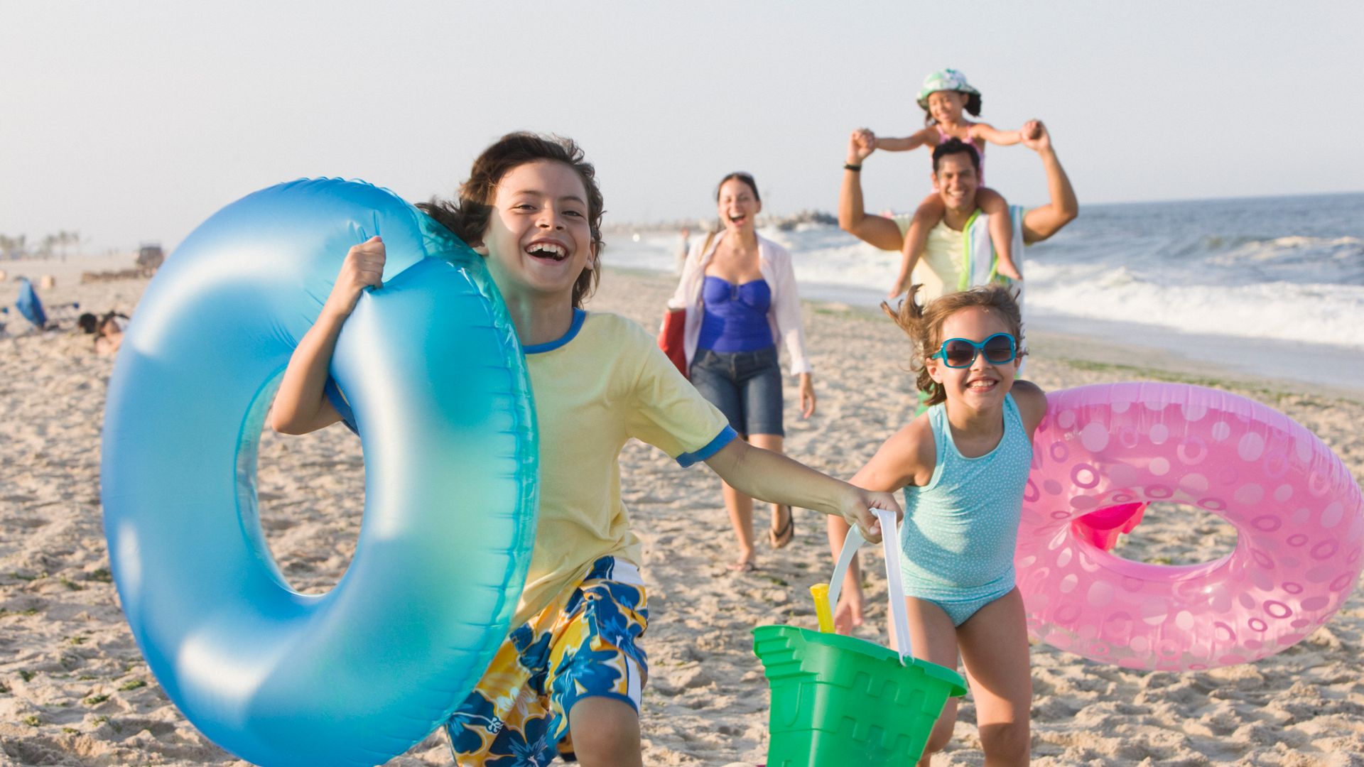 Parents, beware! The one material you should never dress kids in during a heatwave