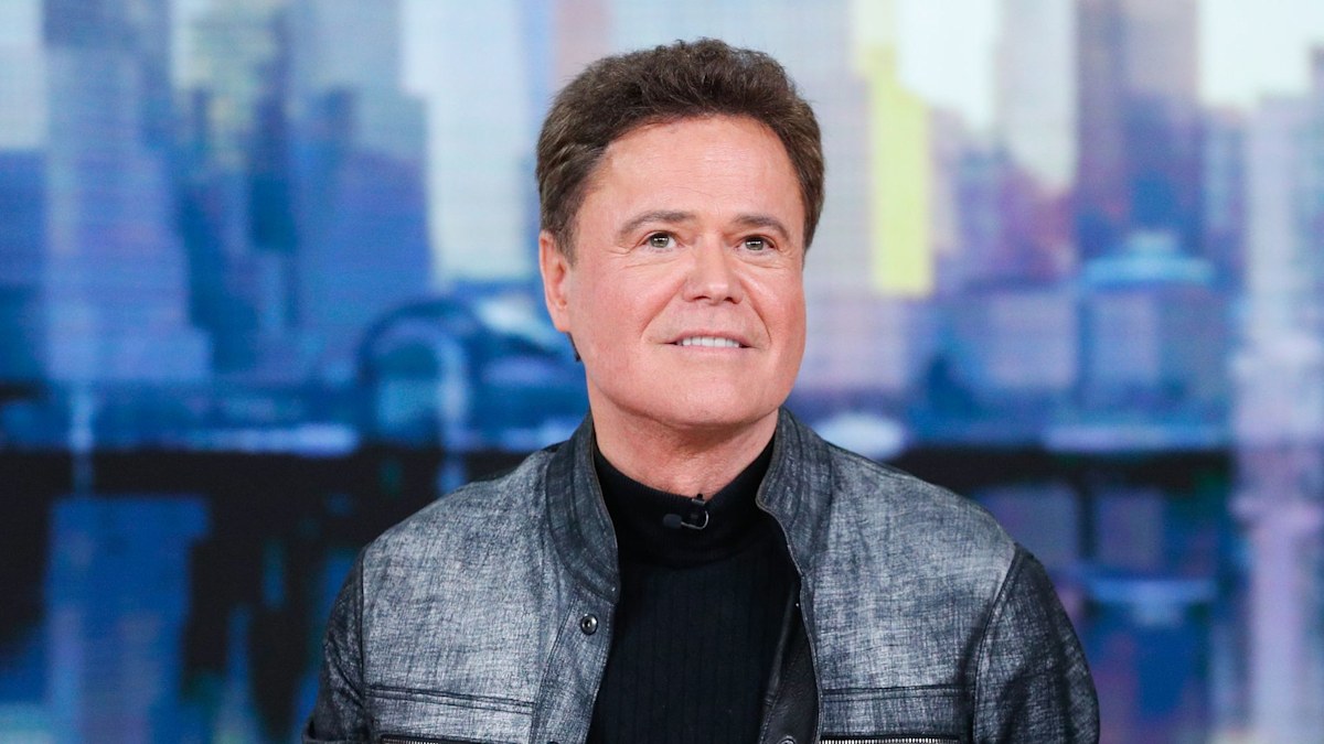 Donny Osmond serenades doctors through his own surgery