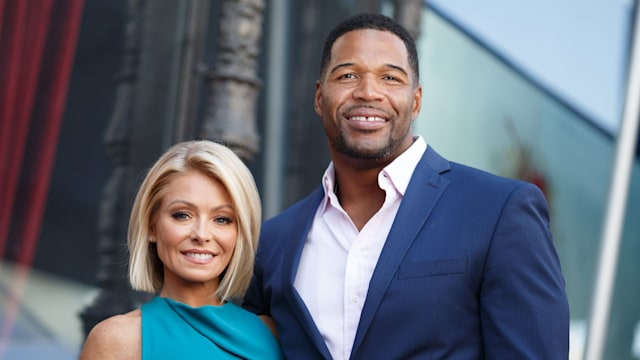 kelly ripa and michael strahan on the hollywood walk of fame