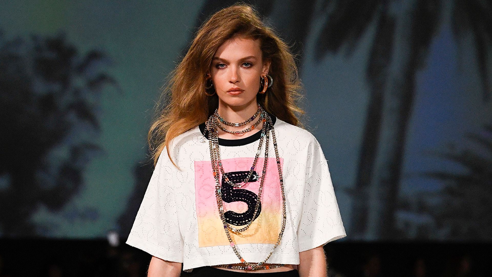 Chanel's LA Cruise show just brought back the 90s supermodel blow dry