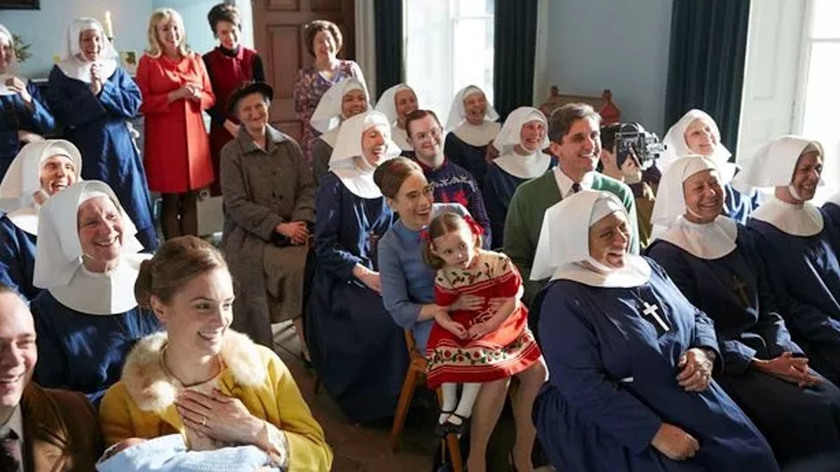 Call the Midwife star joins Celebrity Gogglebox – and fans are thrilled