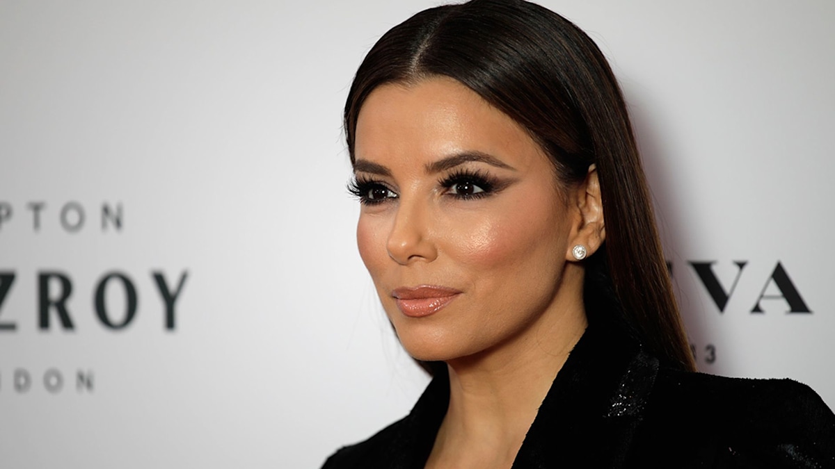 Eva Longoria reveals Harper Beckham is the perfect babysitter for son ...