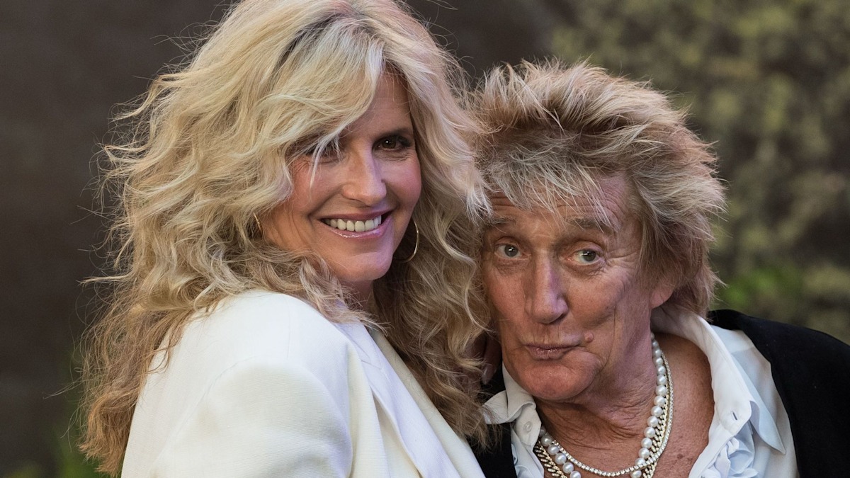 Penny Lancaster's slinky second wedding dress for secret Rod Stewart boat party