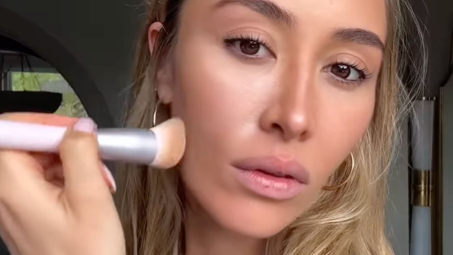 Sophie Habboo skin tint