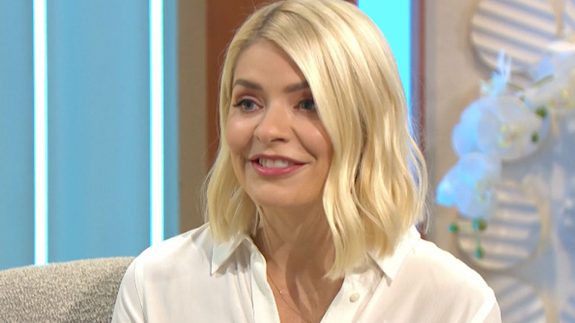 holly willoughby on lorraine