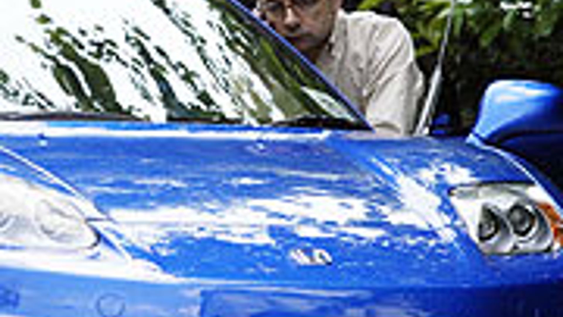 Leon drives mum to tears as he turns celebrity Santa HELLO!