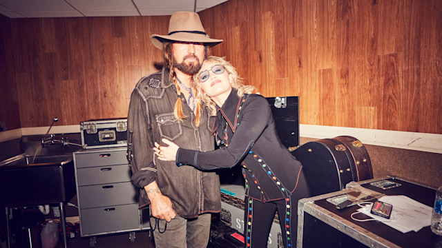 MILEY CYRUS PRESENTS STAND BY YOU -- Pictured: (l-r) Billy Ray Cyrus, Miley Cyrus -- (Photo by: Vijat Mohindra/Peacock/NBCU Photo Bank via Getty Images)