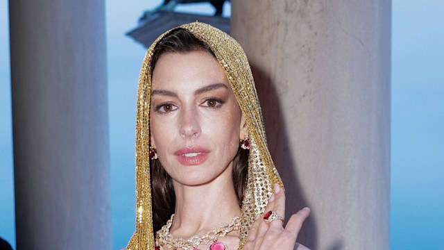 Anne Hathaway Bulgari Mediterranea High Jewelry event 