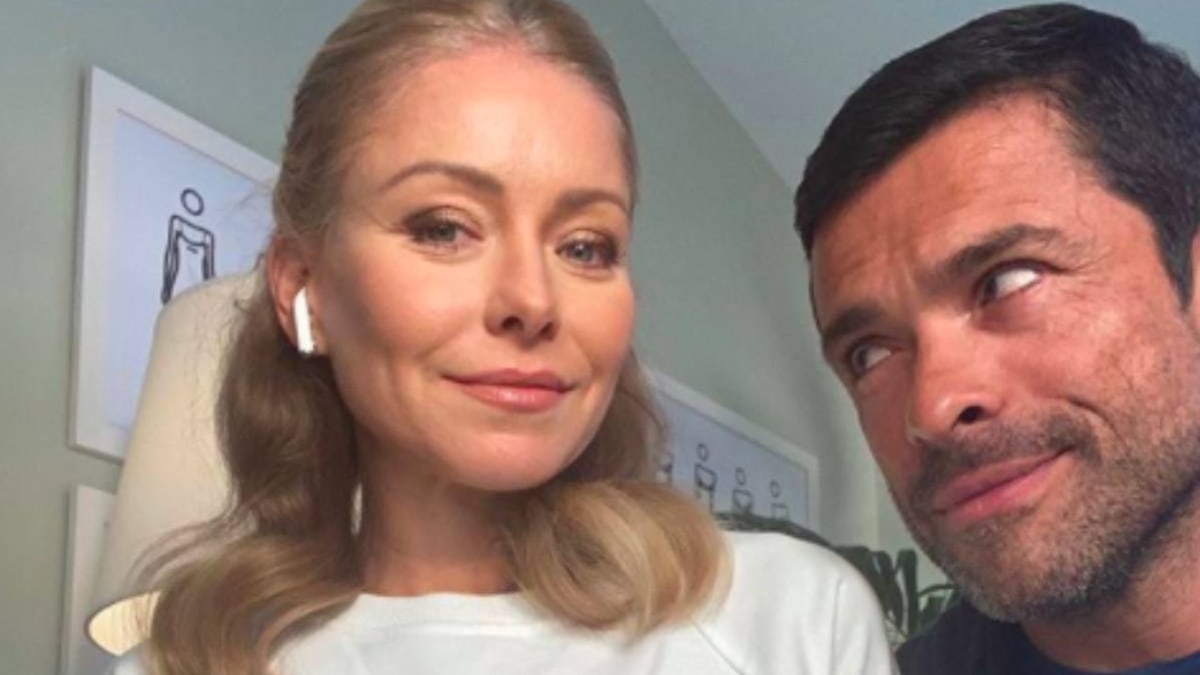 Kelly Ripa shares glimpse inside stunning second living room at home in ...