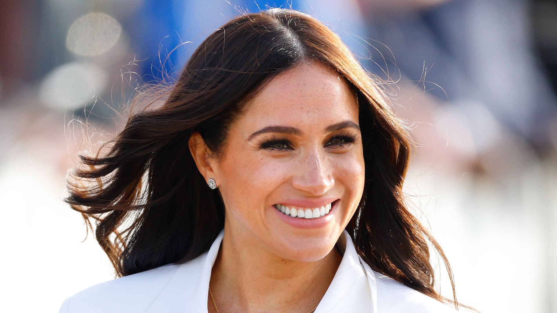 The Duchess of Sussex oozes glamour with glossiest curls 