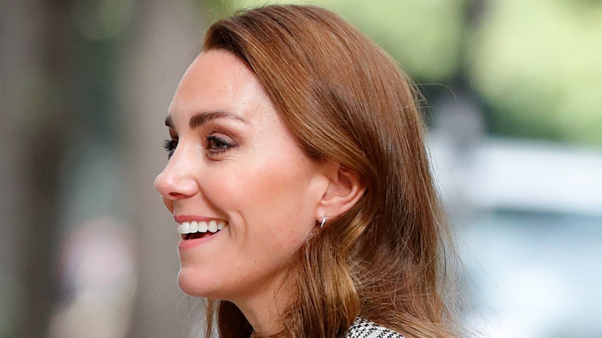 Princess Kate is simply stunning in recycled Zara dress and killer heels