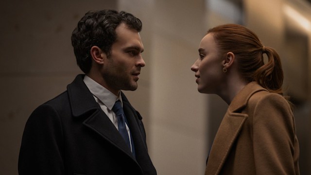 Alden Ehrenreich as Luke and Phoebe Dynevor as Emily in Fair Play