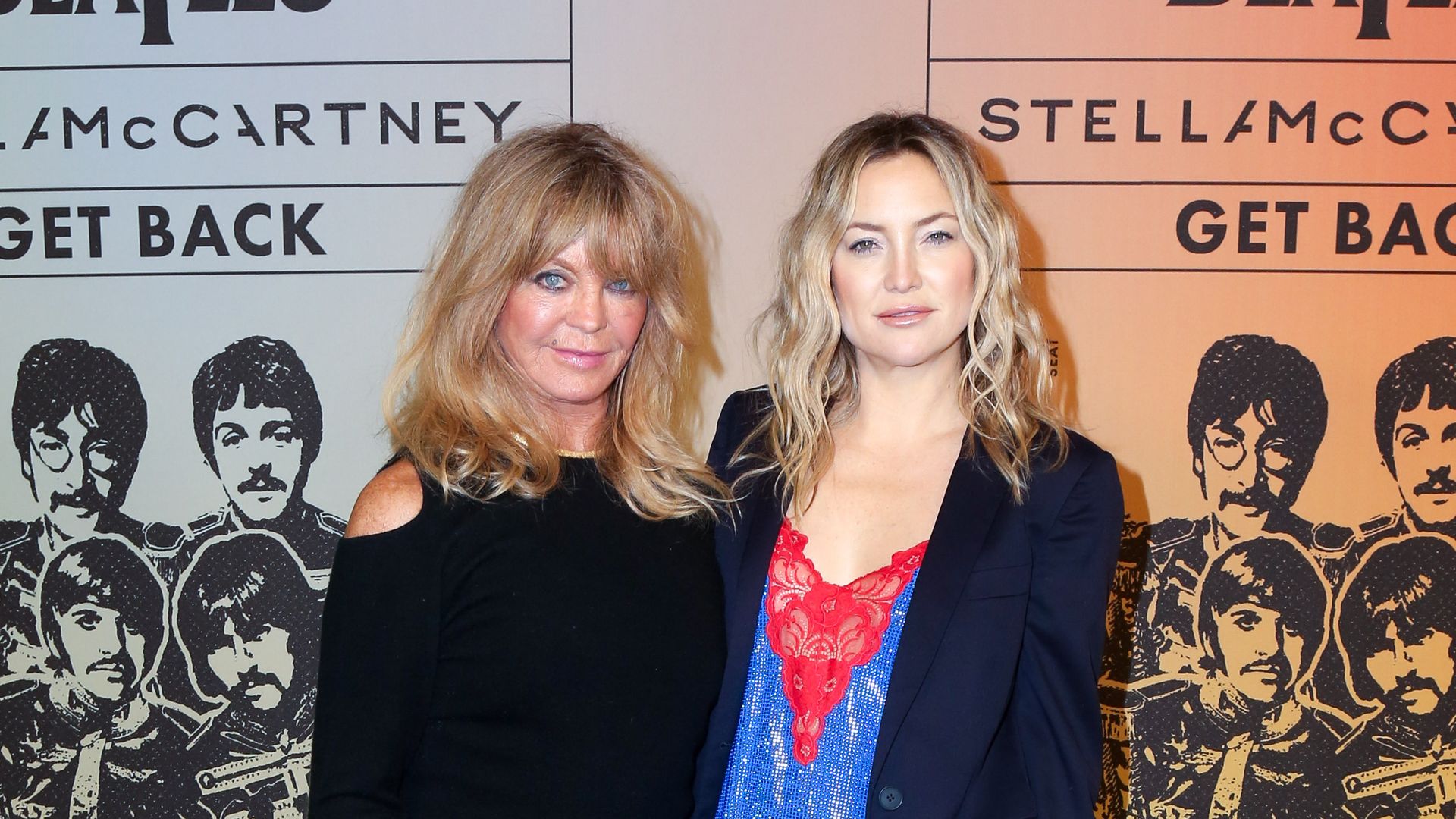goldie hawn and kate hudson on red carpet