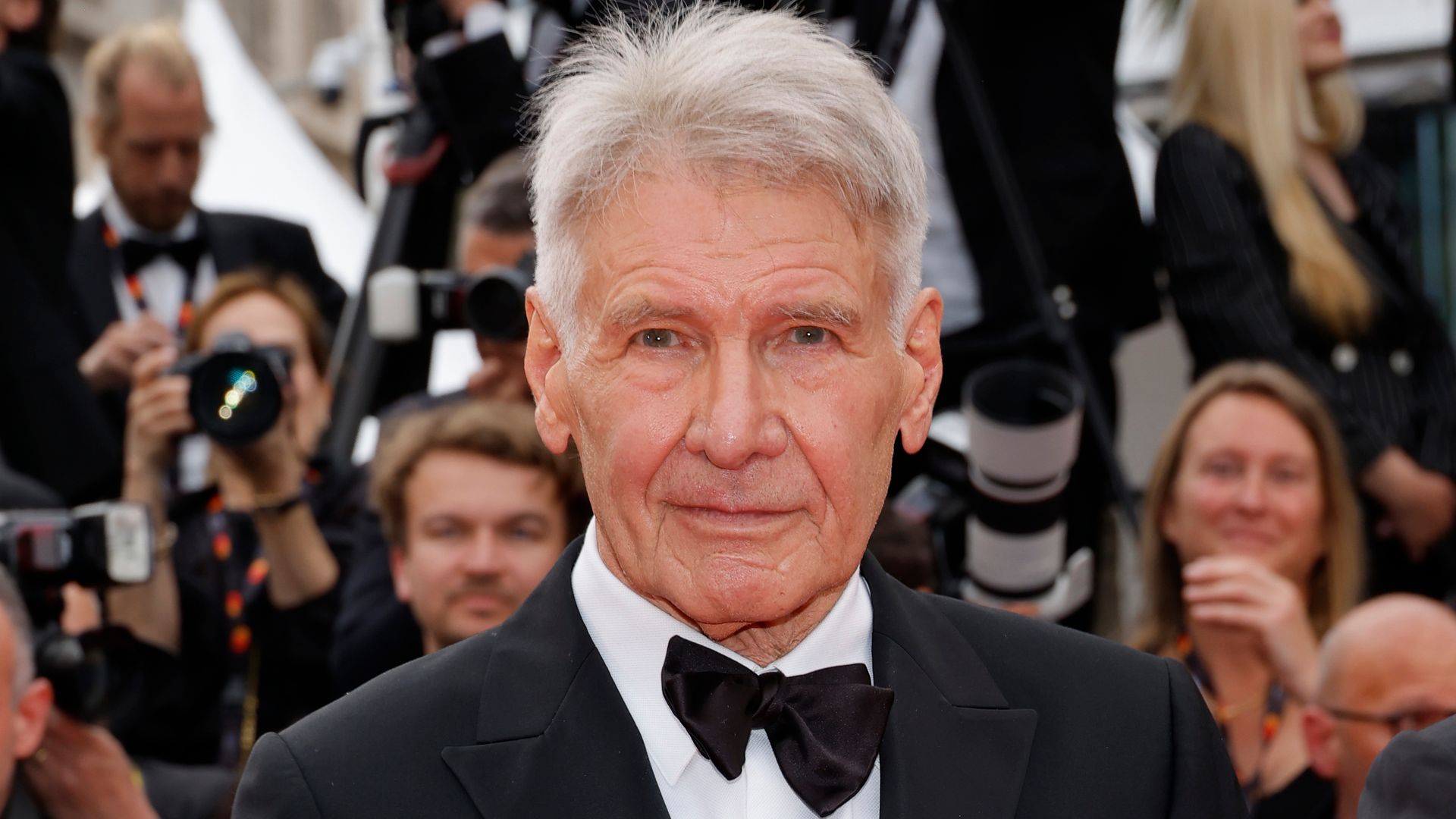 harrison ford black tux red carpet cannes