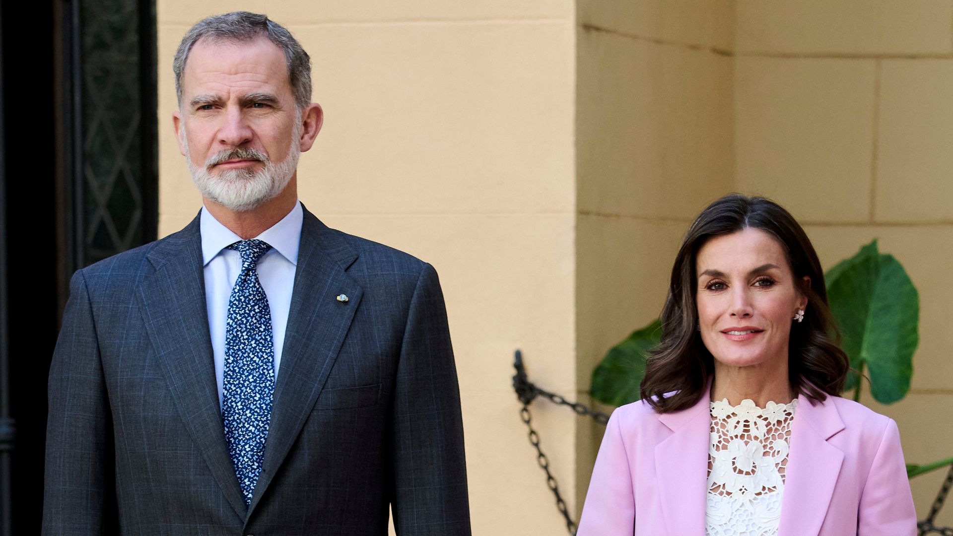 King Felipe and Queen Letizia release Christmas card – see the never-before-seen family photo