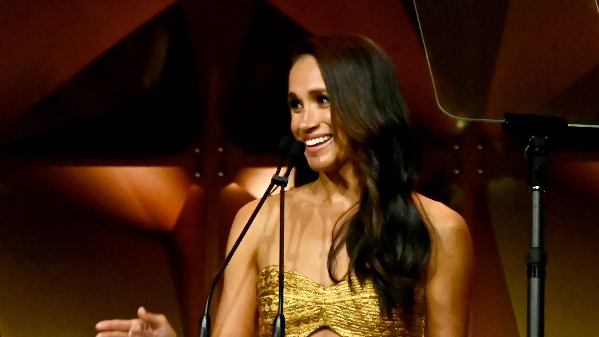 Meghan Markle recieved the Woman of Vision award