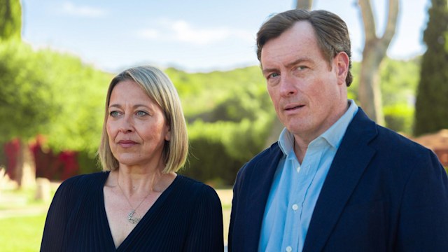 Nicola Walker and Toby Stephens in The Split: Barcelona