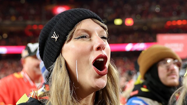 Taylor Swift cheered on Travis as he took to the stage with his colleagues