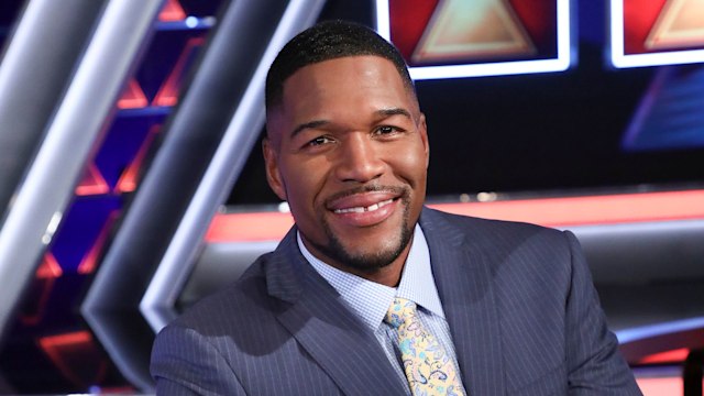 THE $100,000 PYRAMID - ABC's "The $100,000 Pyramid" stars Michael Strahan.