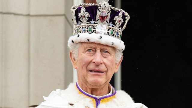 king charles on balcony at coronation