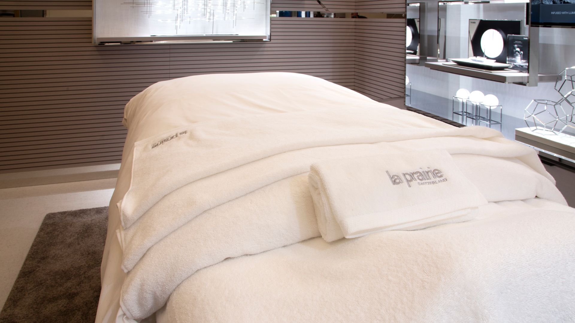 La Prairie facial