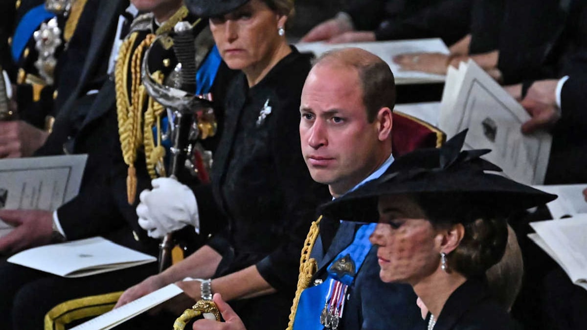Queen Elizabeth II's funeral the most emotional moments VIDEO HELLO!