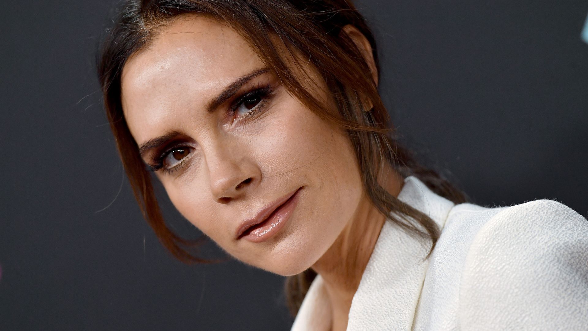 Victoria Beckham has revealed her exact eyebrow routine and it's so on ...
