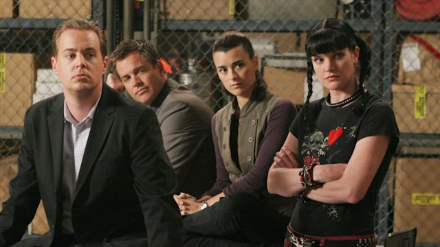 American actors Sean Murray (as Timothy McGee) and Michael Weatherly (as Anthony DiNozzo), Chilean-born American actress Cote de Pablo (as Ziva David), and American actress Pauley Perrette (as Abby Sciuto) in a scene from the television crime drama series NCIS