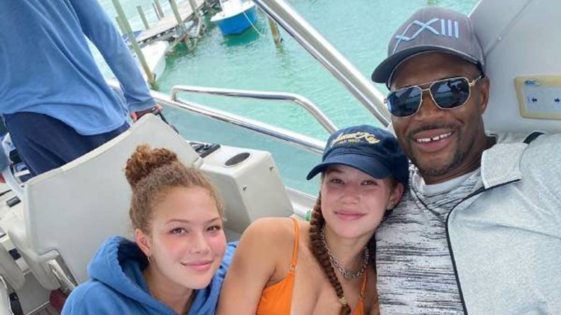 michael strahan twins vacation