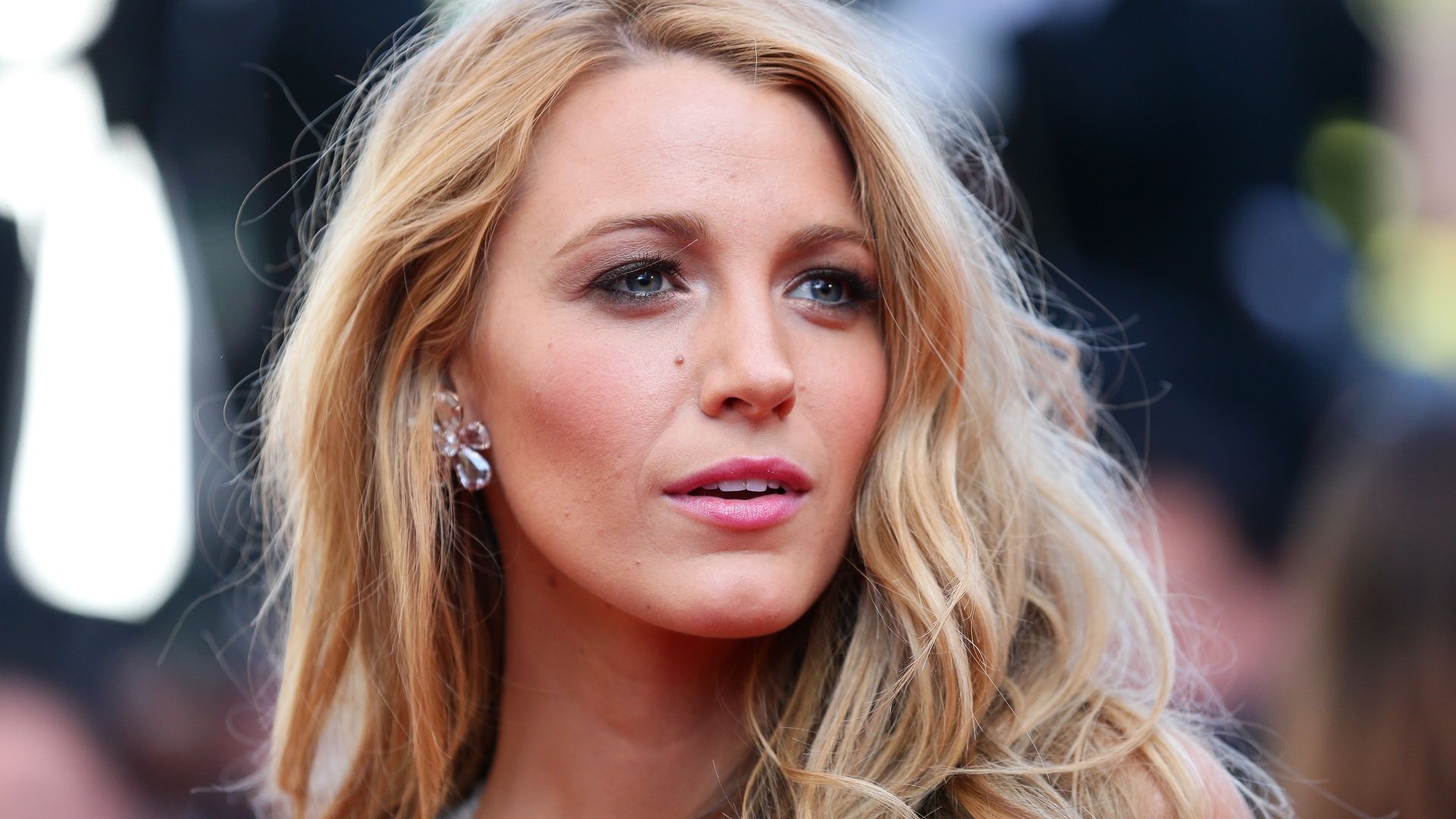Blake Lively is the ultimate mermaid in outfit sure to cause a frenzy
