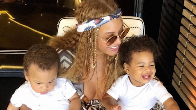 Beyoncé with twins Rumi and Sir 