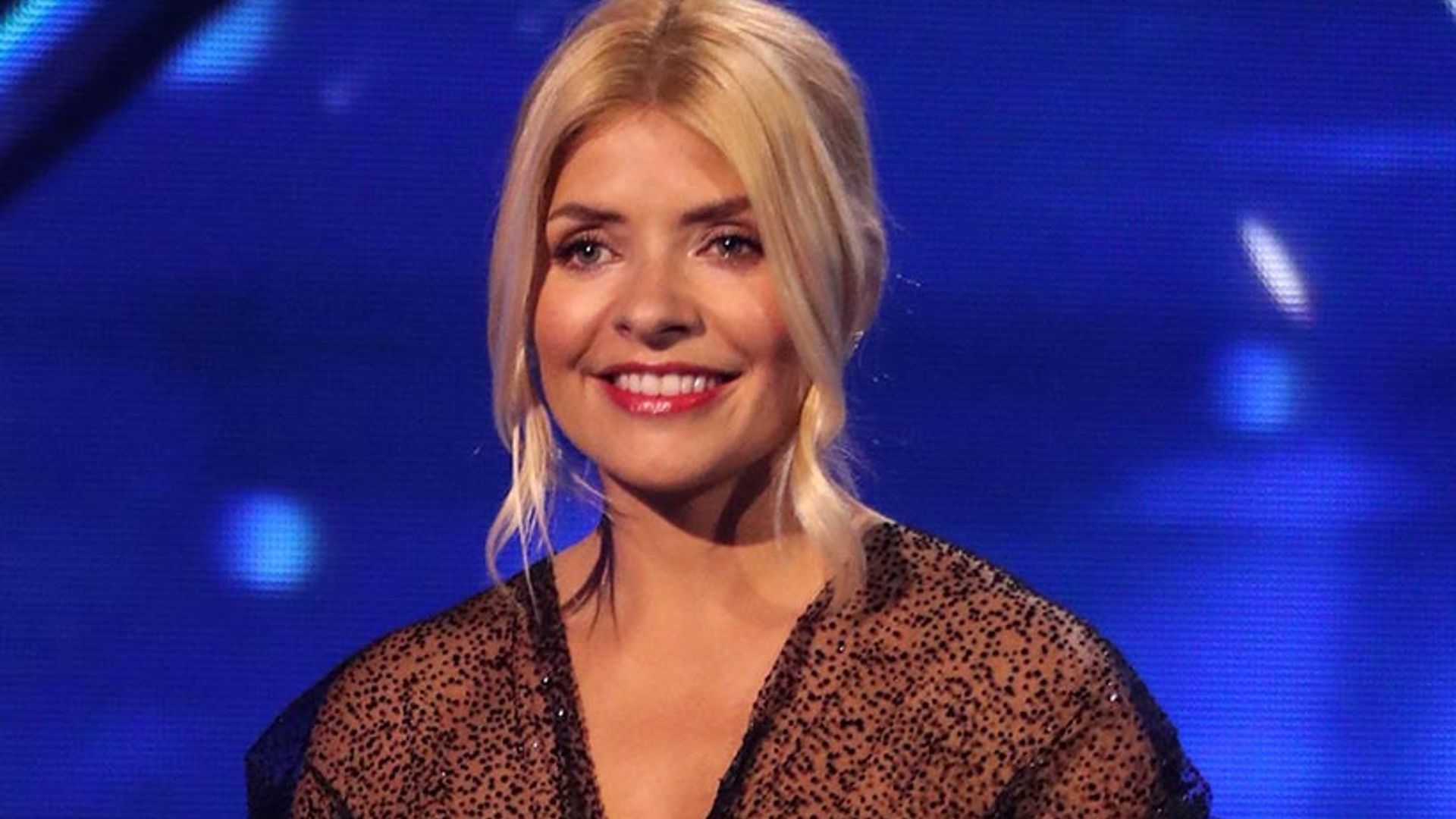holly willoughby dancing on ice
