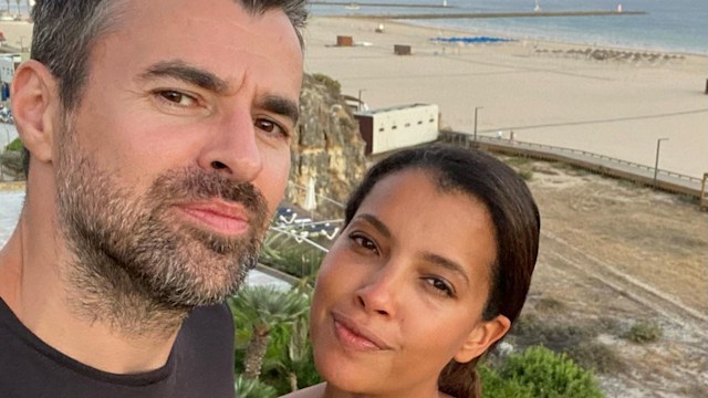 Steve jones and phylicia jackson beach selfie