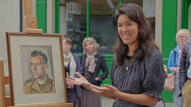 Antiques Roadshow expert Frances Christie