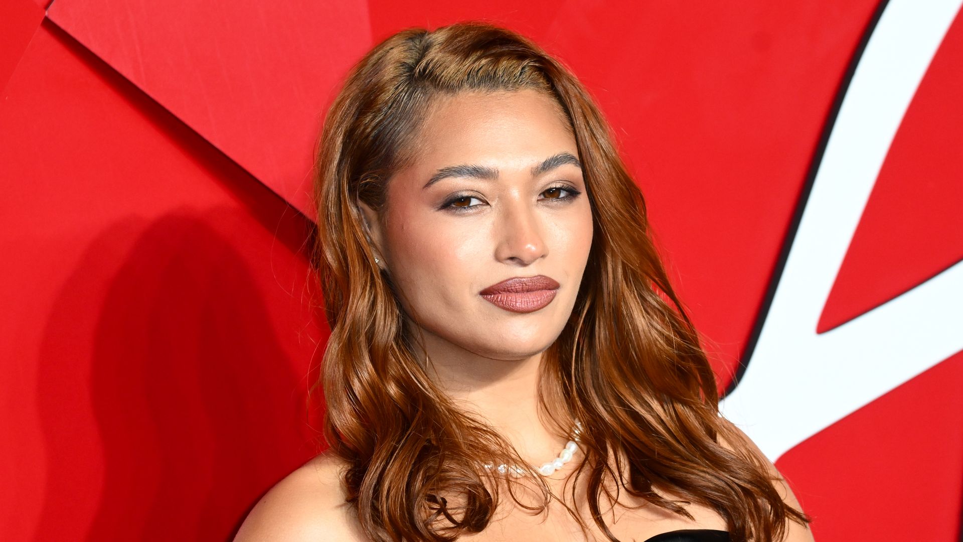 Vanessa White reveals she's pregnant AND engaged - and her Saturdays bandmates' leave emotional tributes