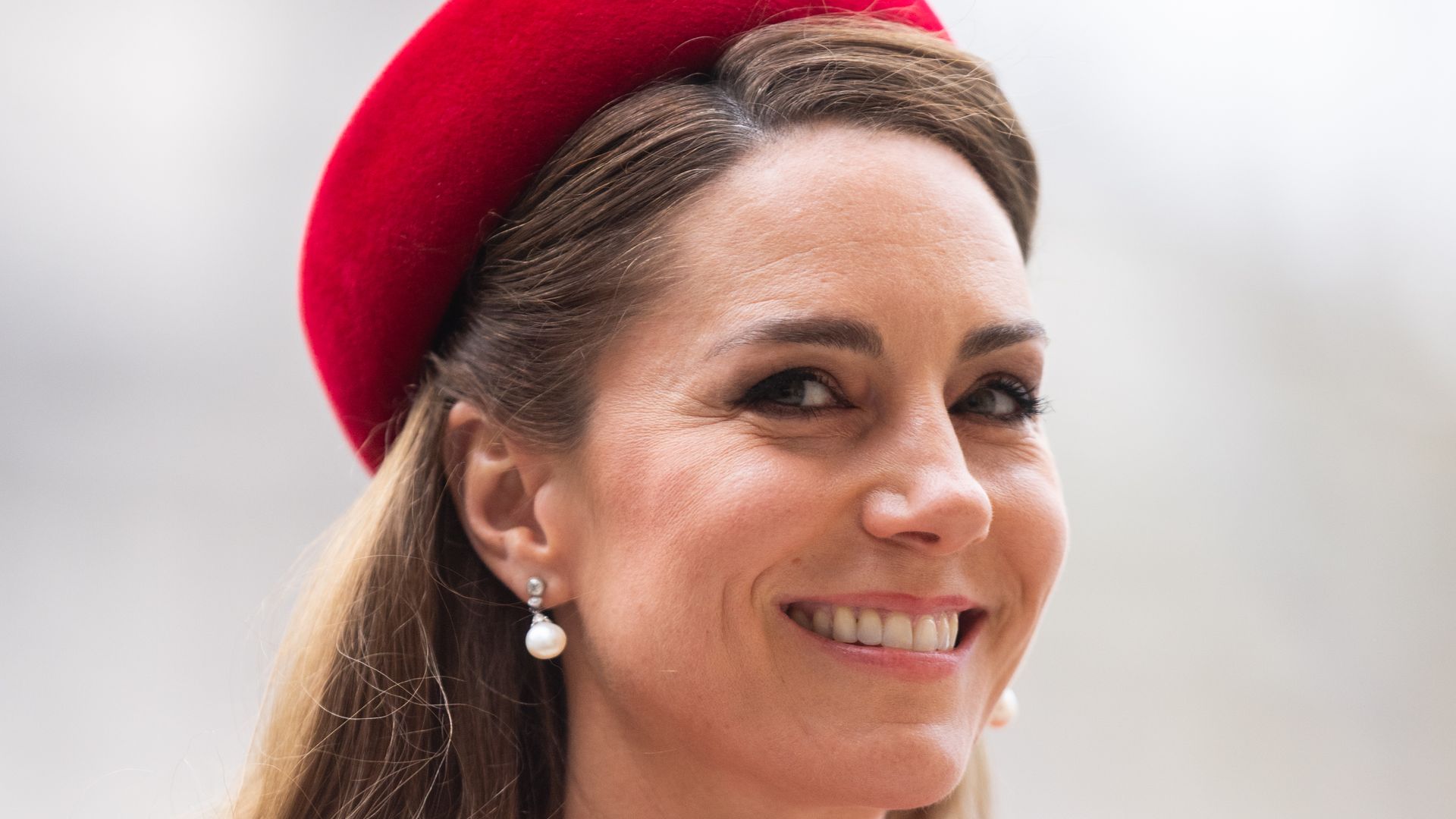 Princess Kate's flirty-hemmed Topshop wedding guest dress would suit everyone