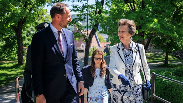 Princess Anne and Crown Prince Haakon at the museum in Oslo