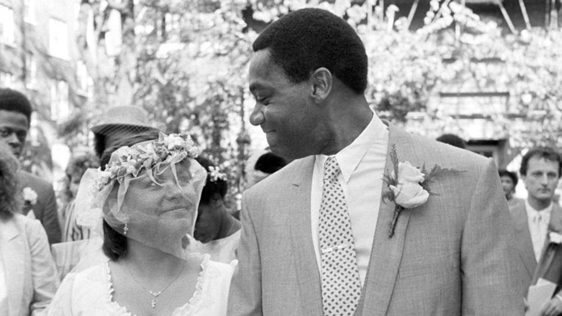 Lenny Henry and Dawn French on their wedding day
