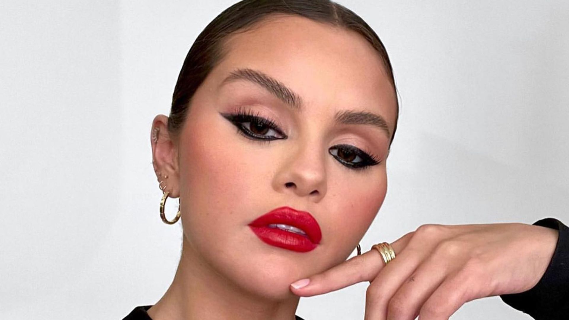 Selena Gomez just proved that statement red lipstick is perfect for any occasion