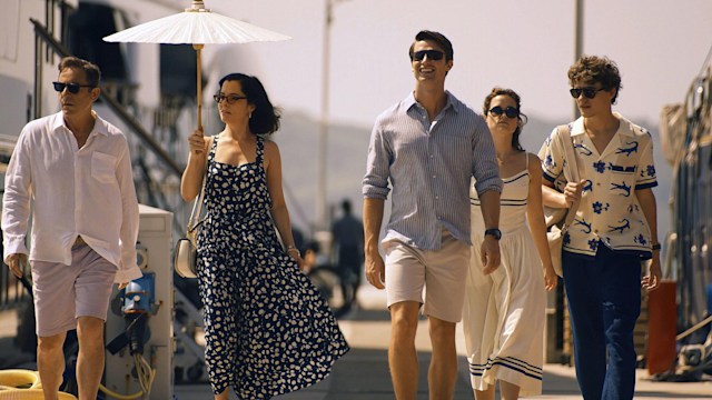 The White Lotus season 3 cast walk in the show, featuring Jason Isaacs, Parker Posey, Patrick Schwarzenegger, Sarah Catherine Hook & Sam Nivola