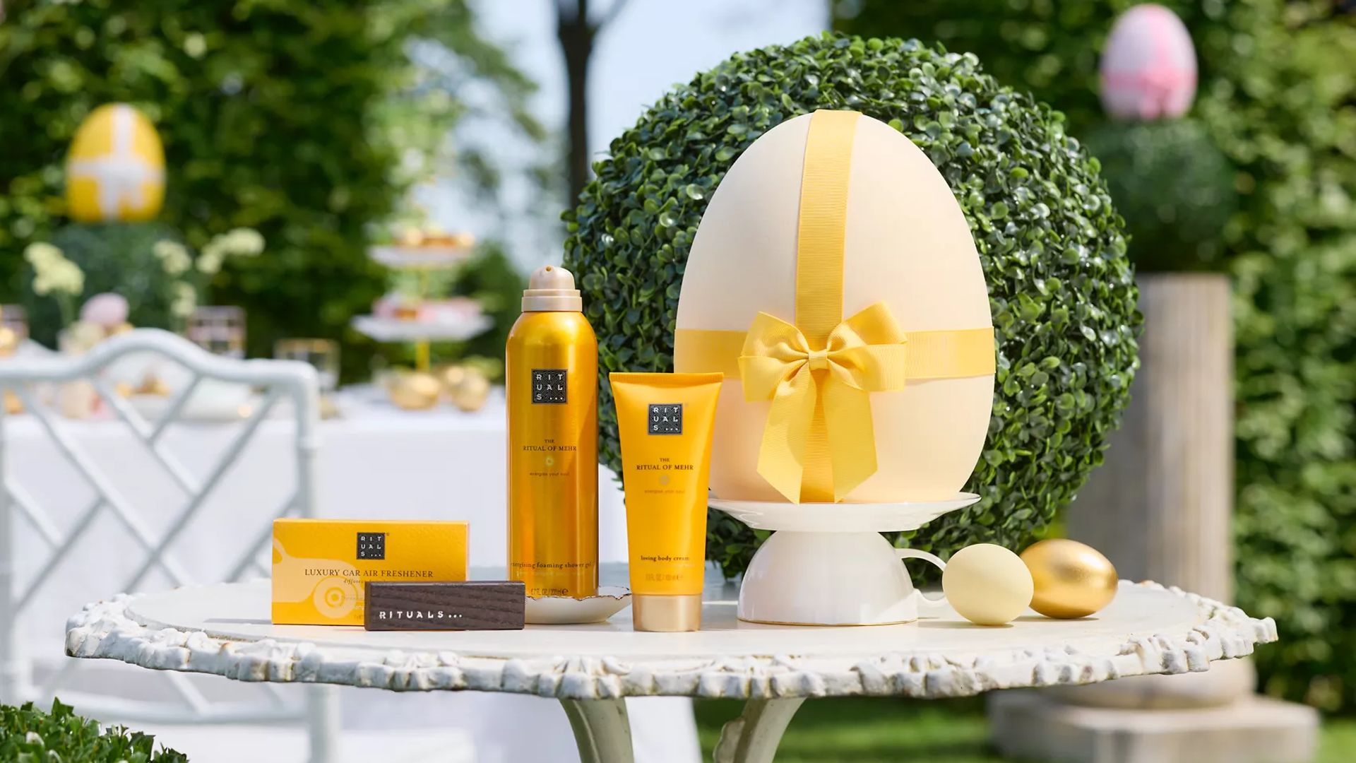 Rituals Easter Egg gift set on a table outside