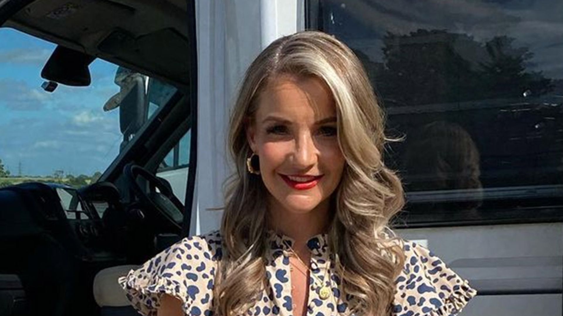 Helen Skelton shows off incredible waistline in vibrant spring two-piece